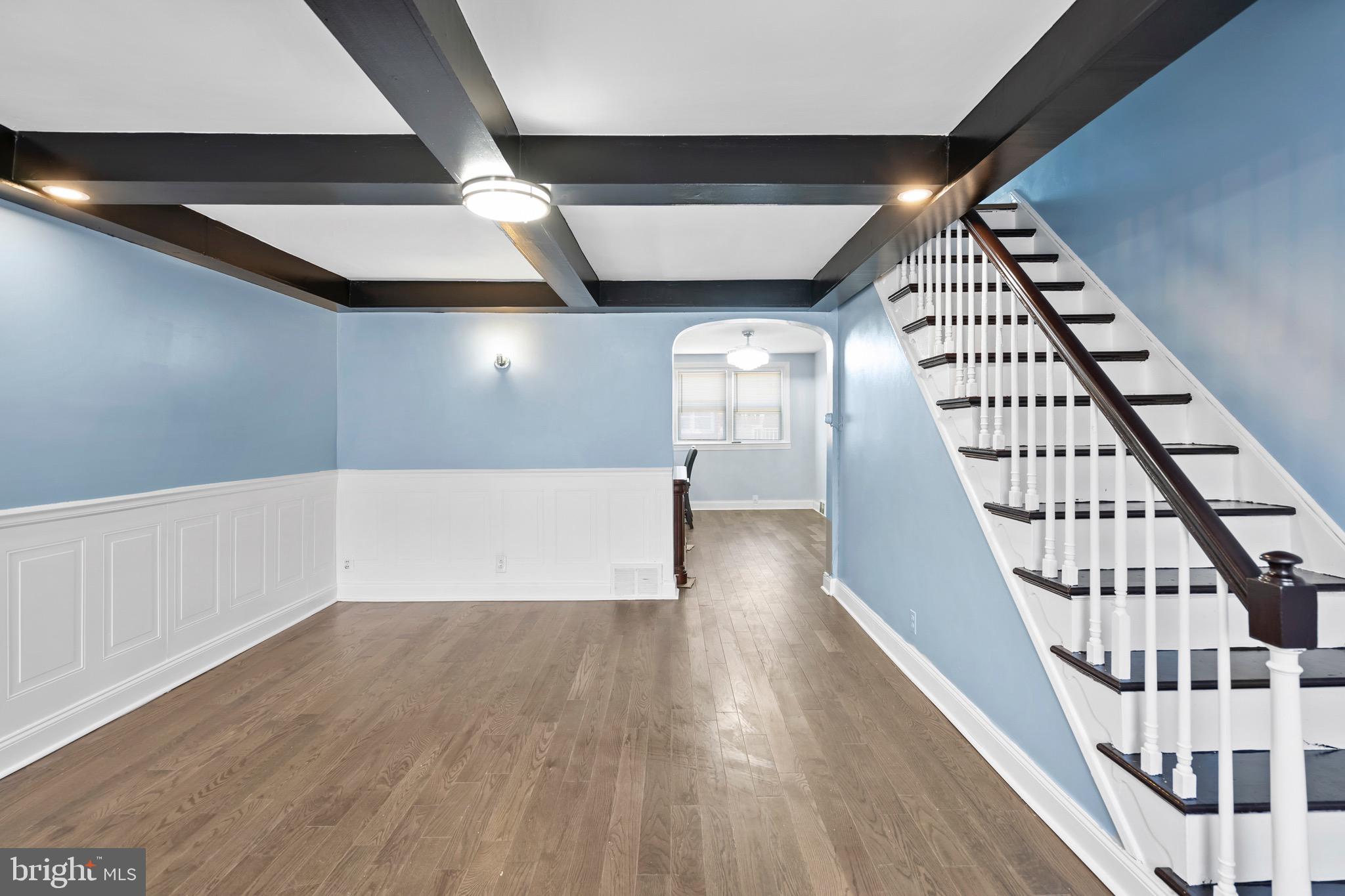 OXFORD CIRCLE - Residential