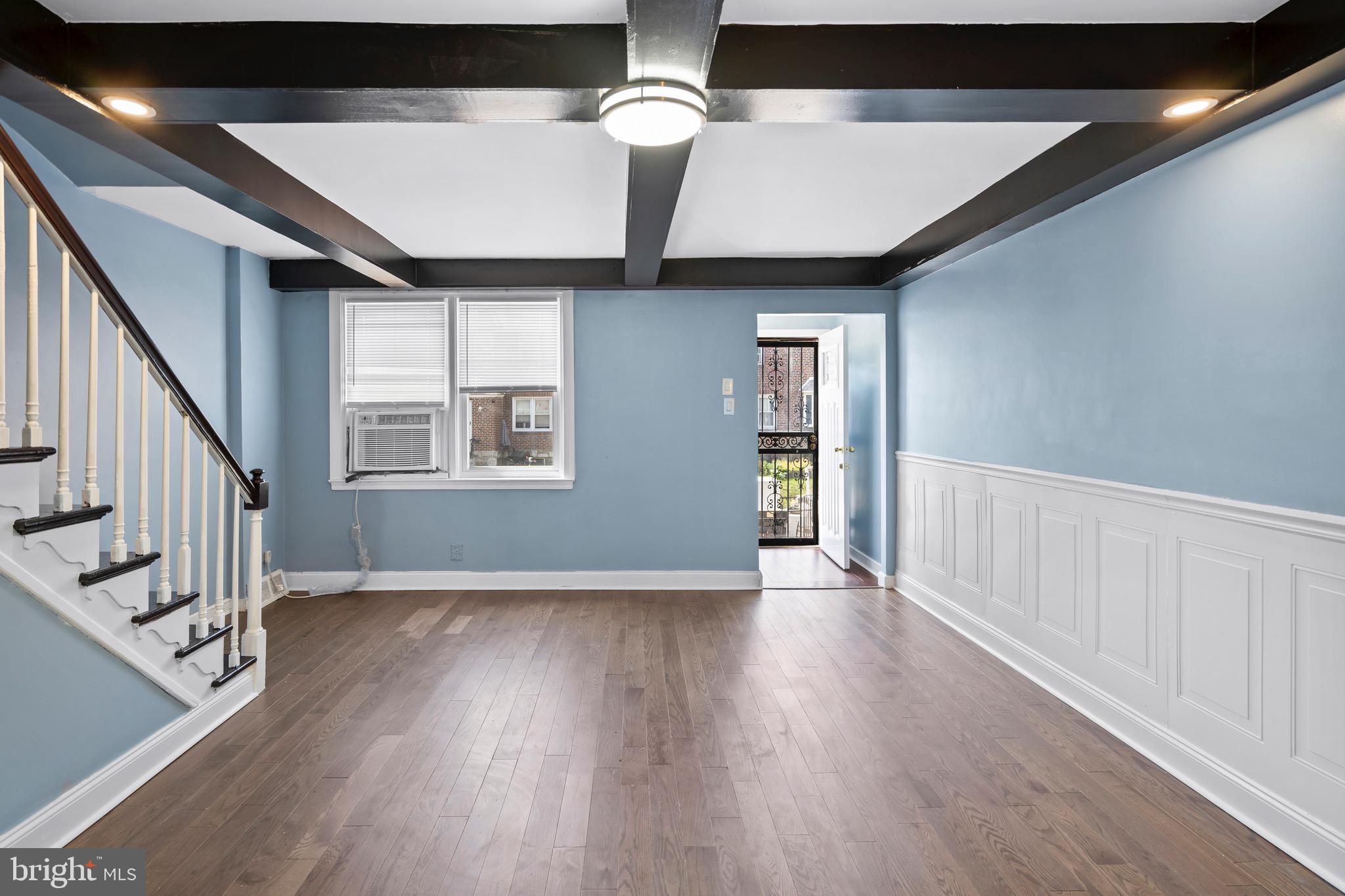 OXFORD CIRCLE - Residential