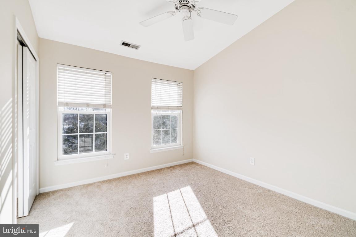 SOUTH RIDING - Residential