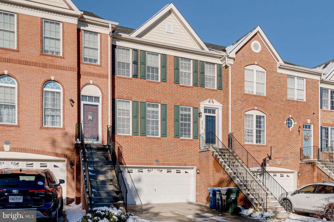 SOUTH RIDING - Residential