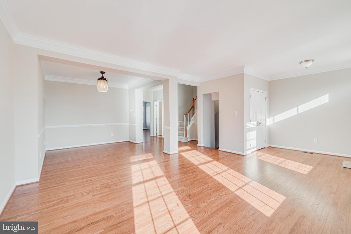 SOUTH RIDING - Residential
