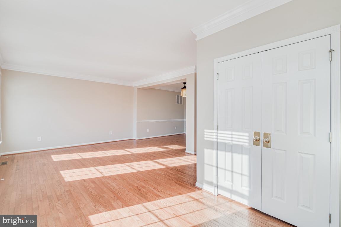 SOUTH RIDING - Residential
