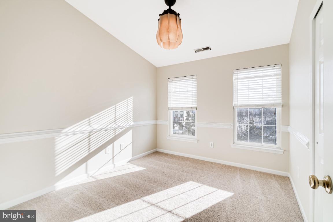 SOUTH RIDING - Residential