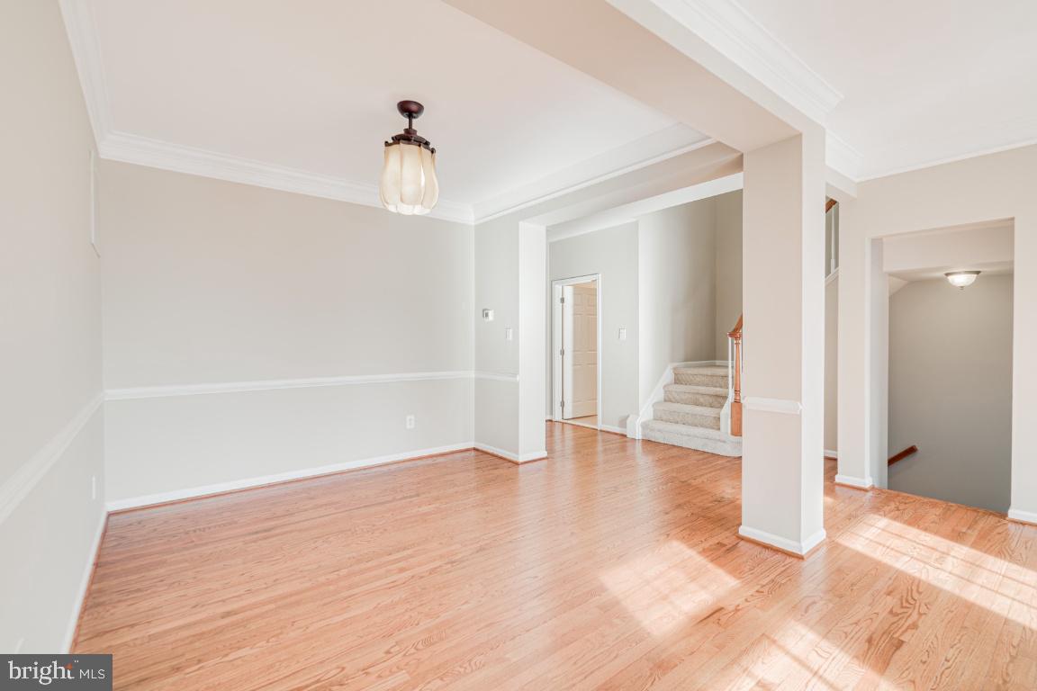 SOUTH RIDING - Residential