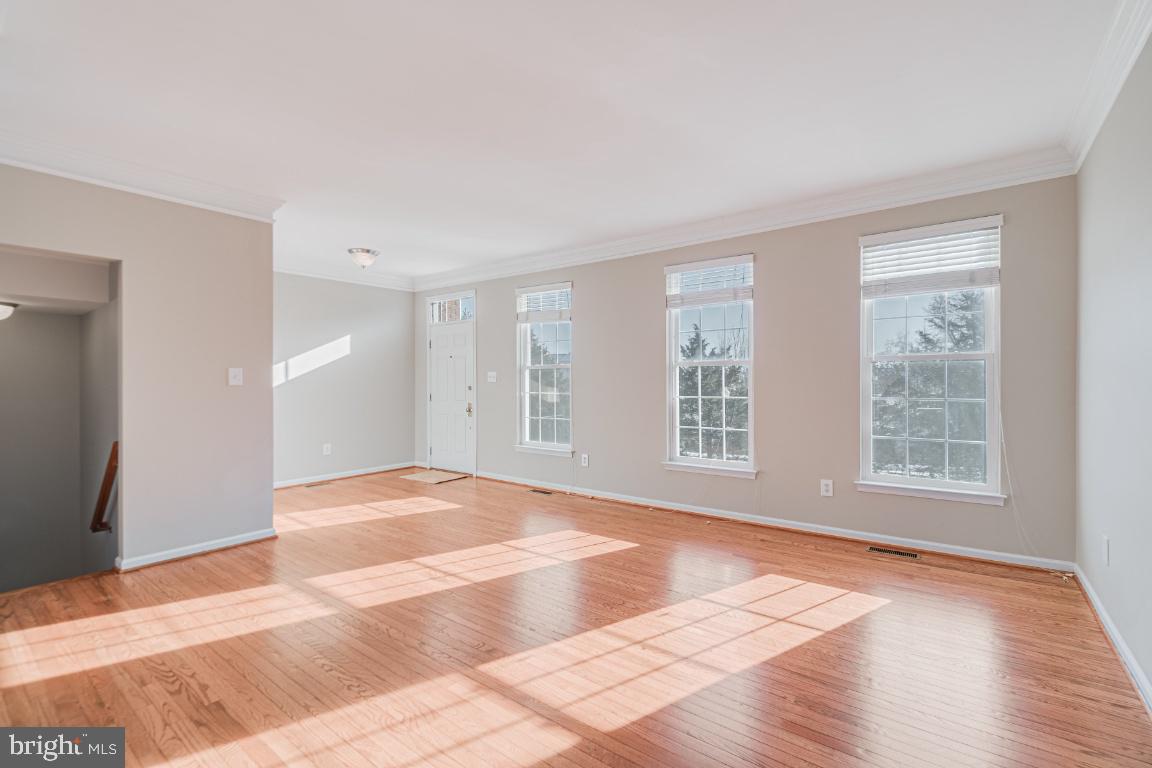 SOUTH RIDING - Residential