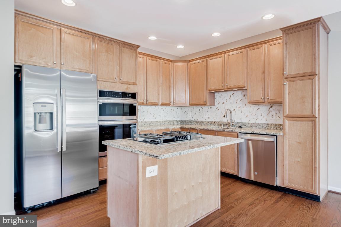 SOUTH RIDING - Residential