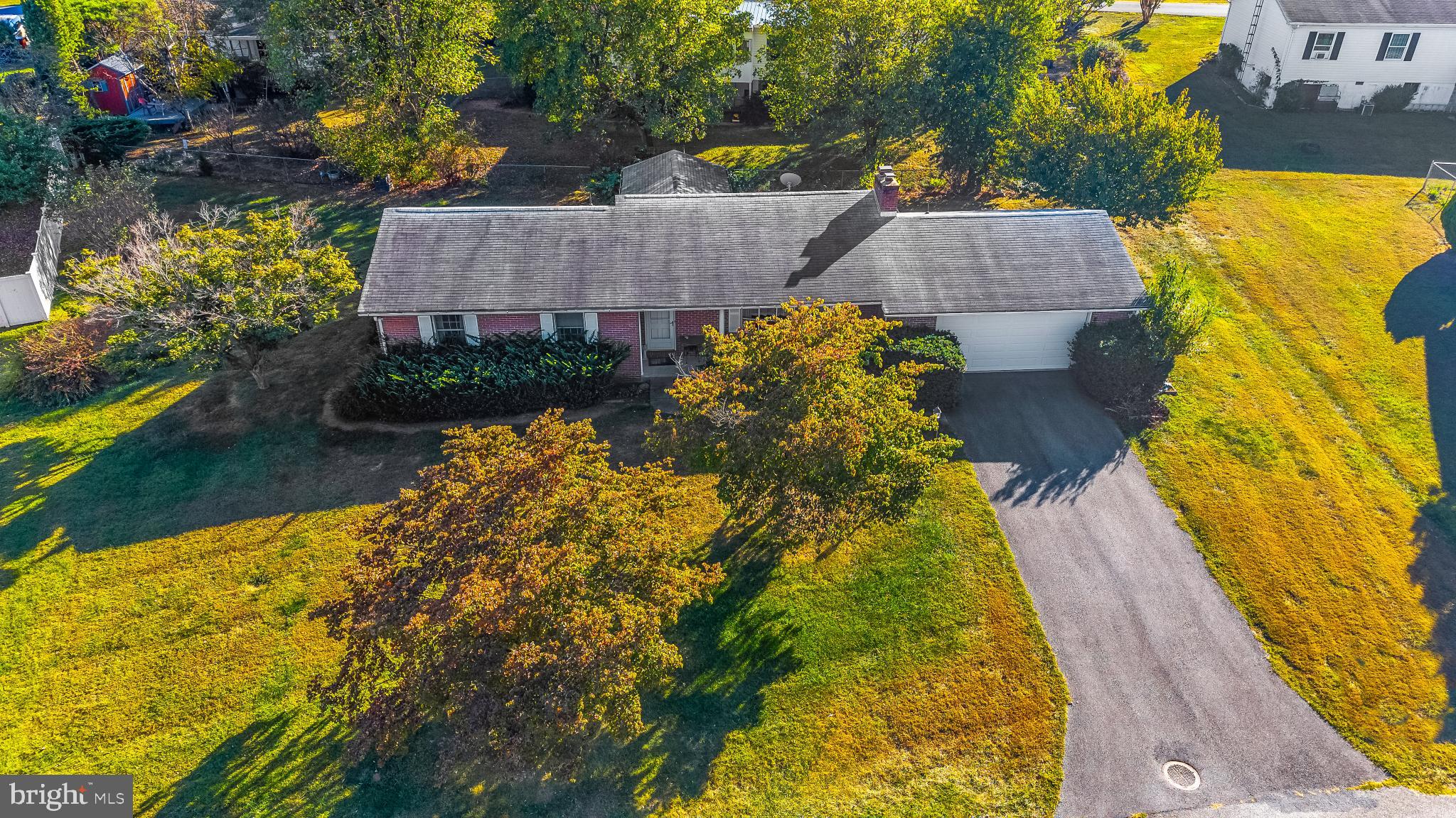 MOUNTAIN VIEW ACRES - Residential
