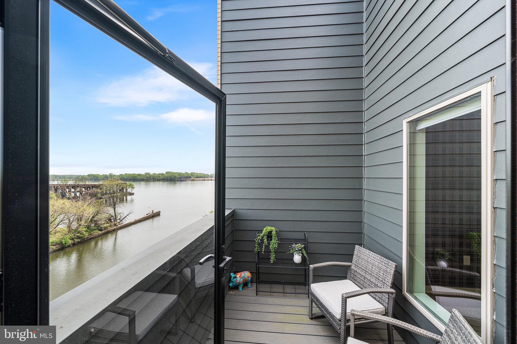 NORTHBANK - Residential
