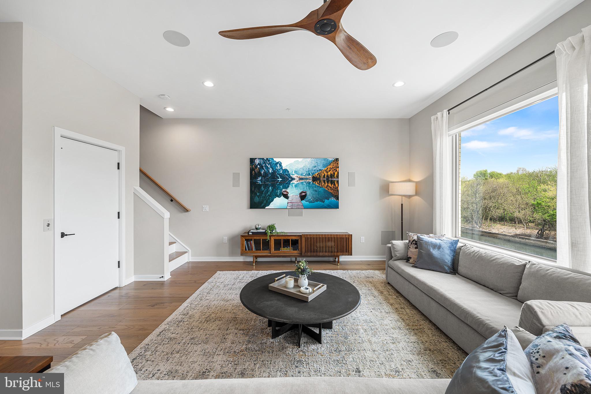 NORTHBANK - Residential