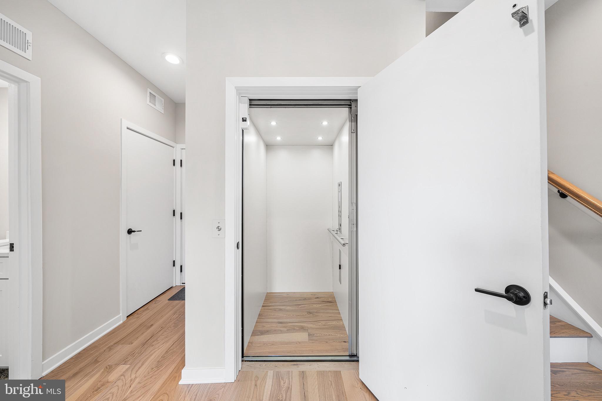 NORTHBANK - Residential