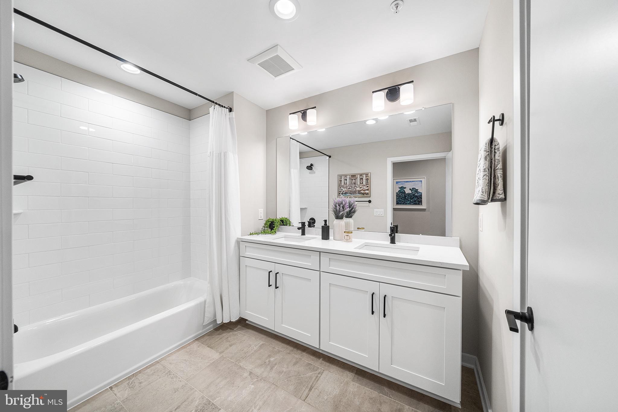 NORTHBANK - Residential