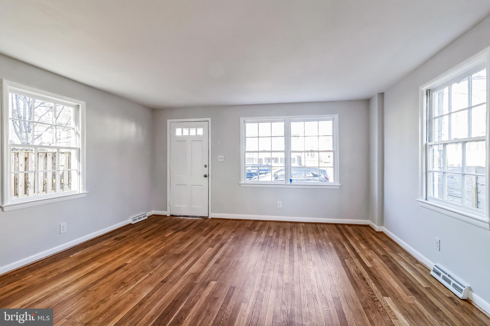 SUNNYSIDE - Residential Lease