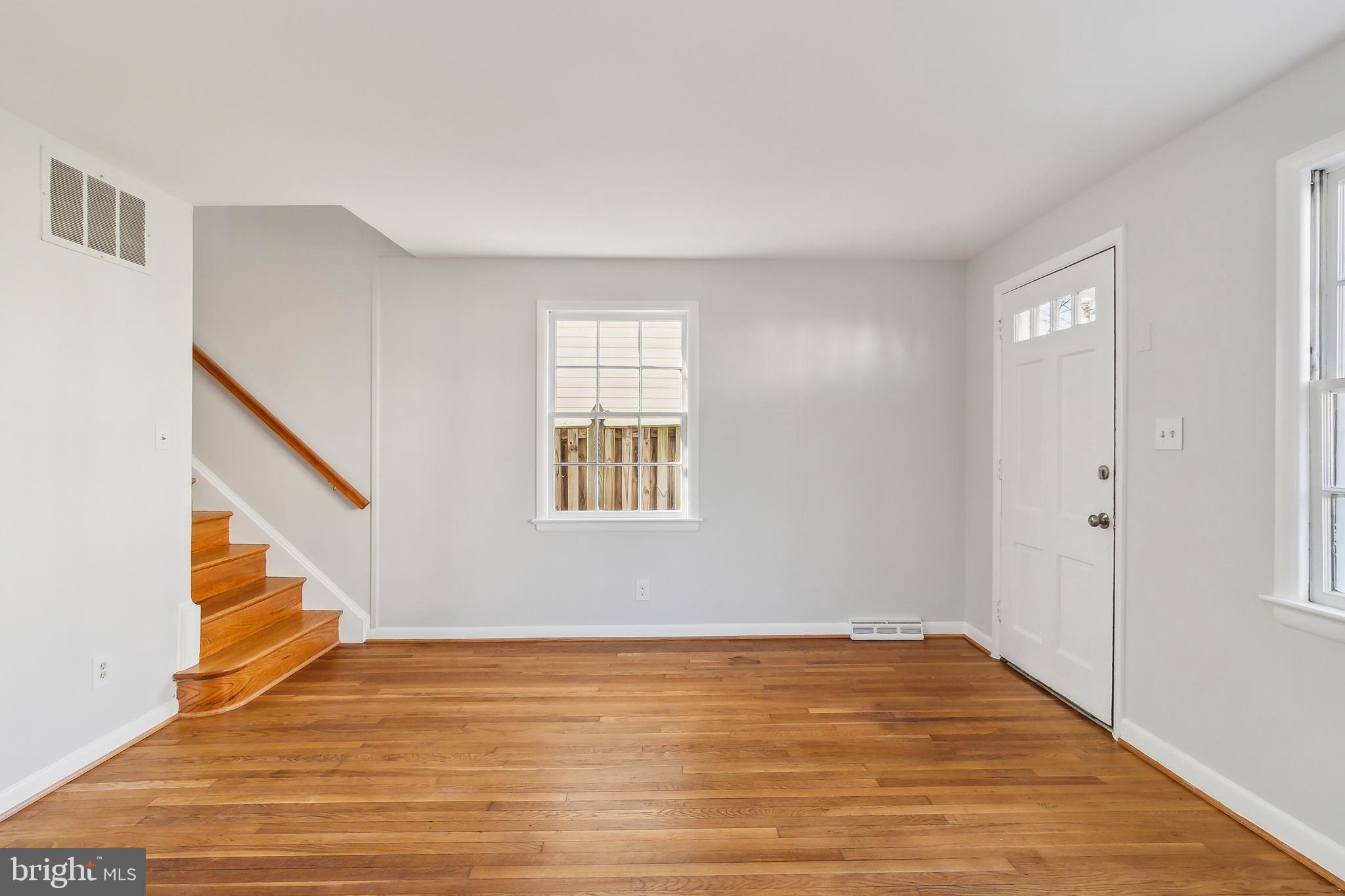 SUNNYSIDE - Residential Lease