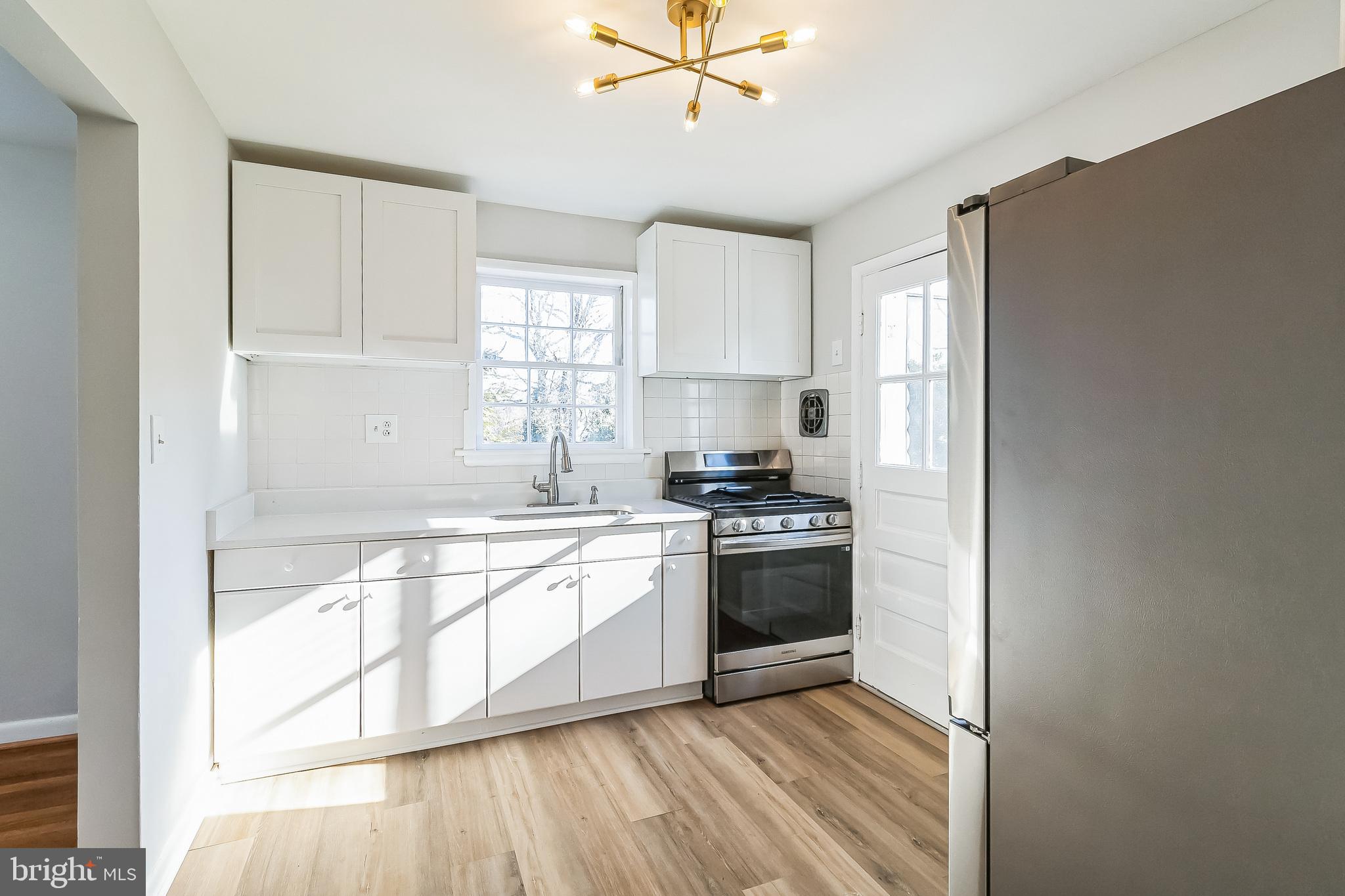SUNNYSIDE - Residential Lease