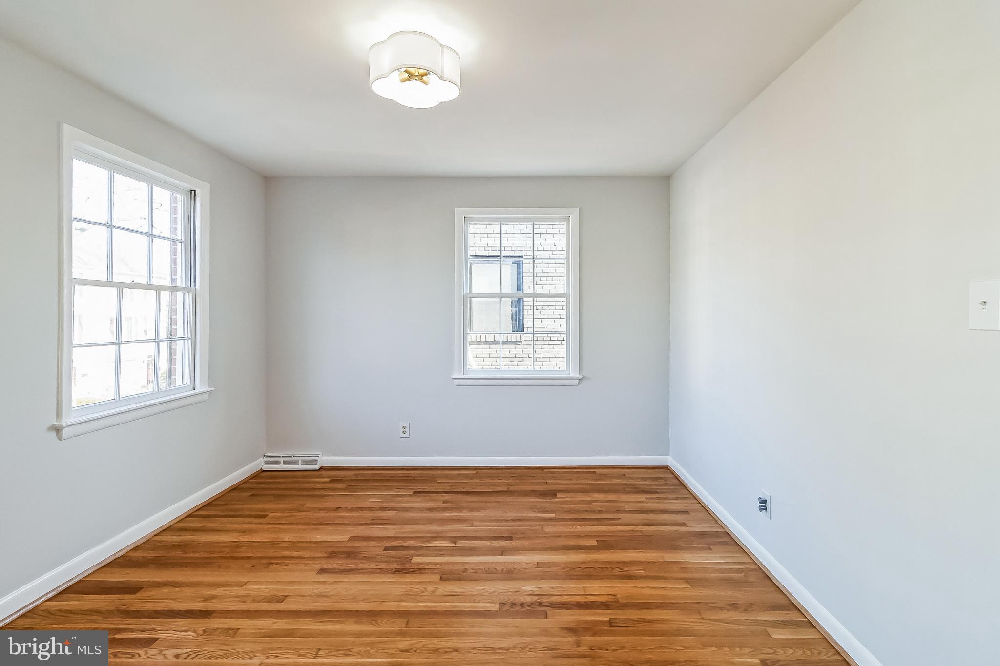 SUNNYSIDE - Residential Lease