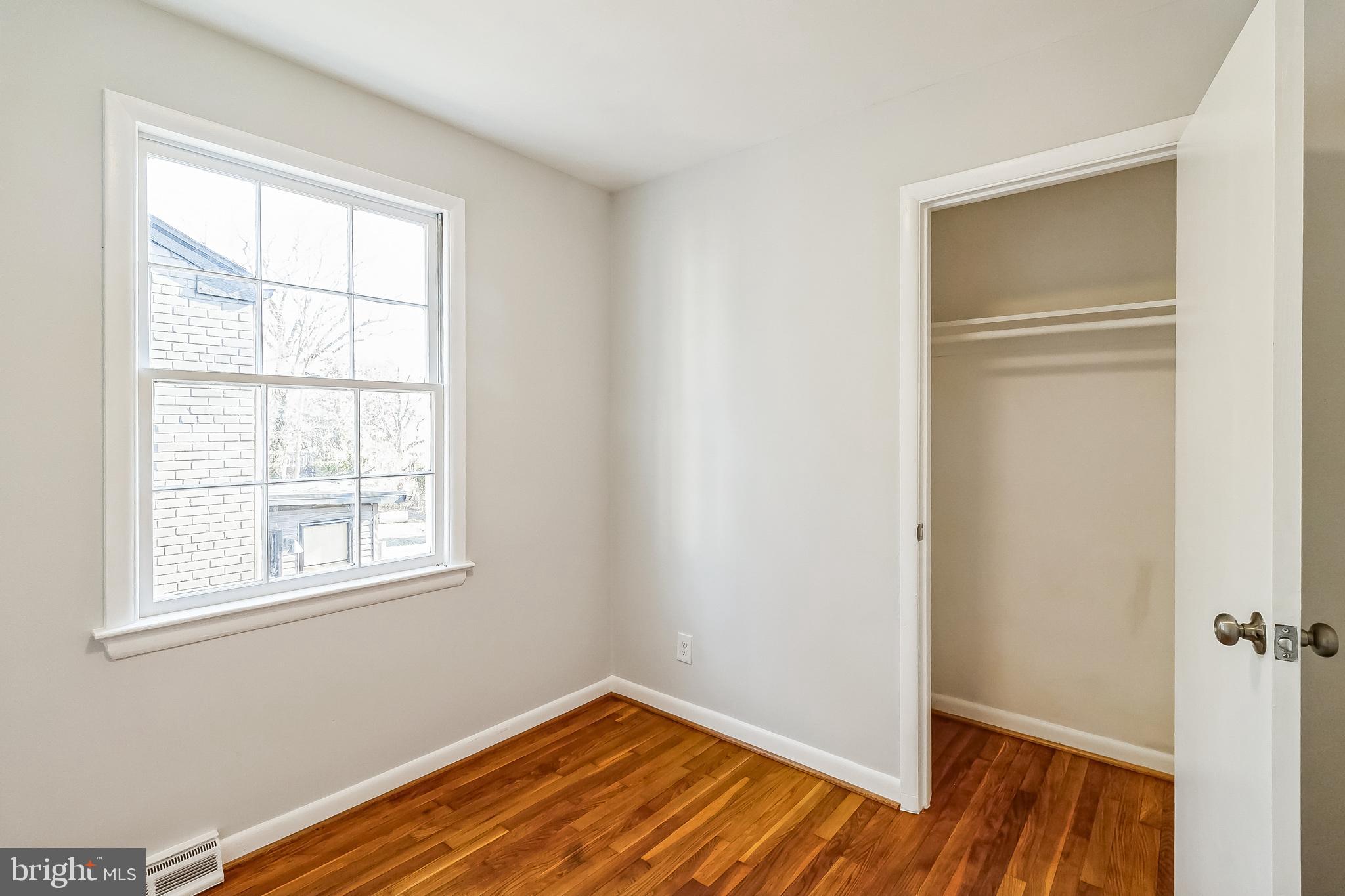 SUNNYSIDE - Residential Lease
