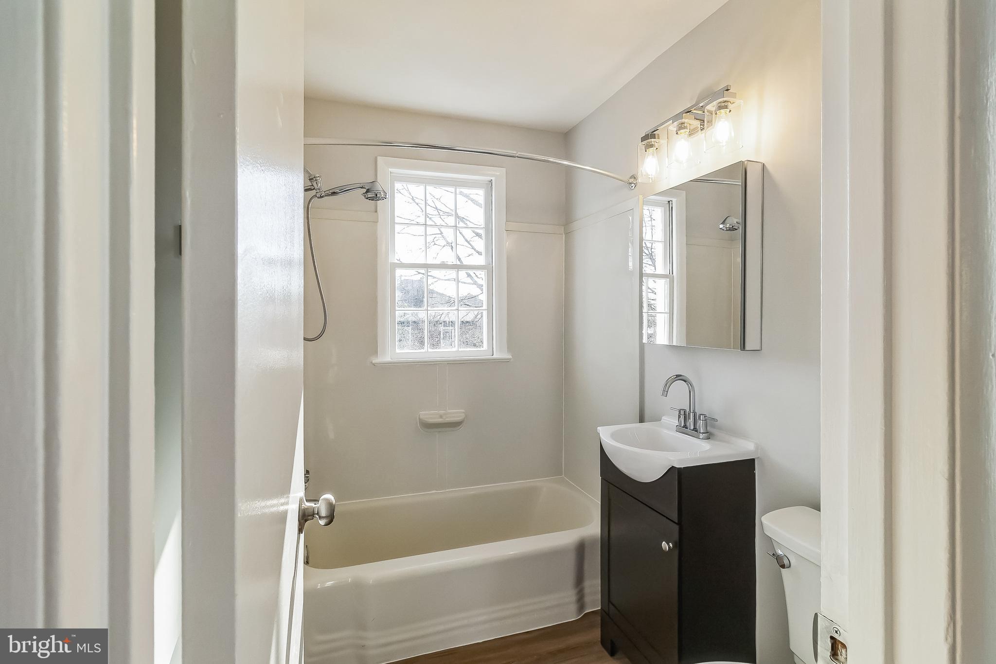 SUNNYSIDE - Residential Lease