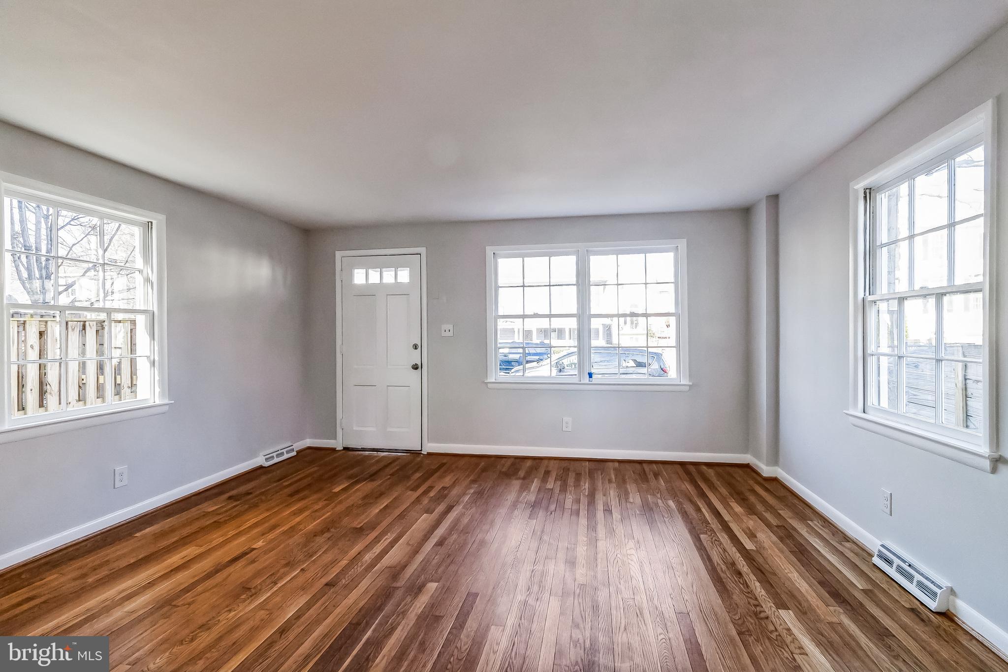 SUNNYSIDE - Residential Lease