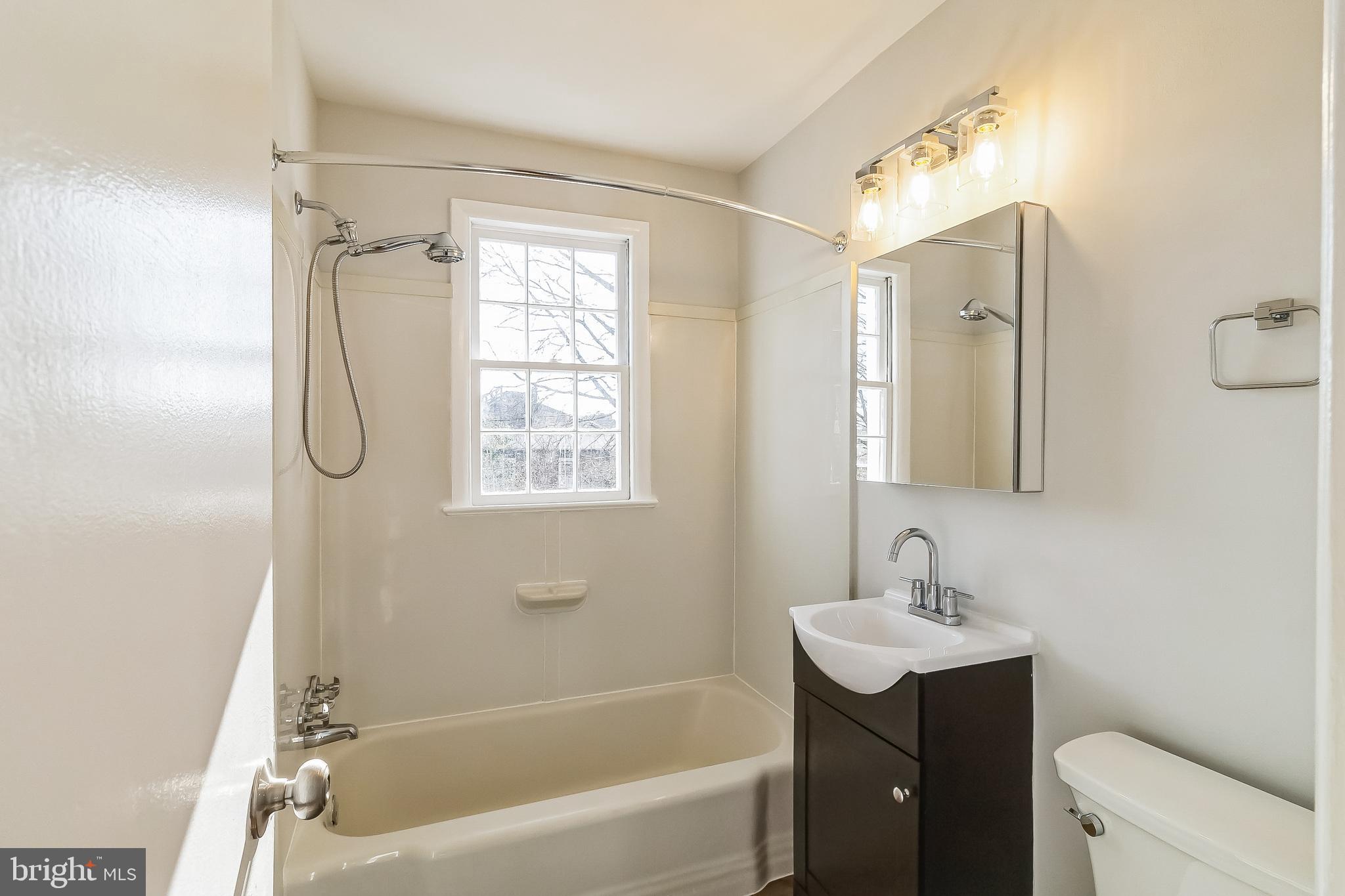 SUNNYSIDE - Residential Lease
