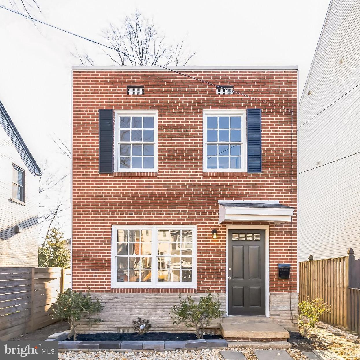 SUNNYSIDE - Residential Lease