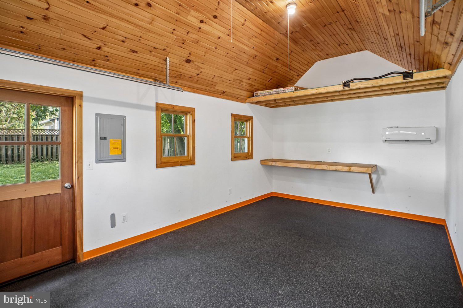 MAYWOOD - Residential