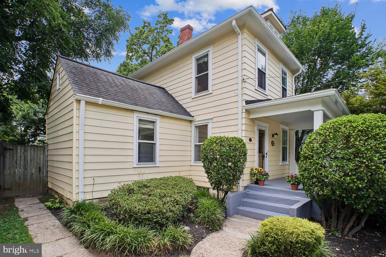 MAYWOOD - Residential