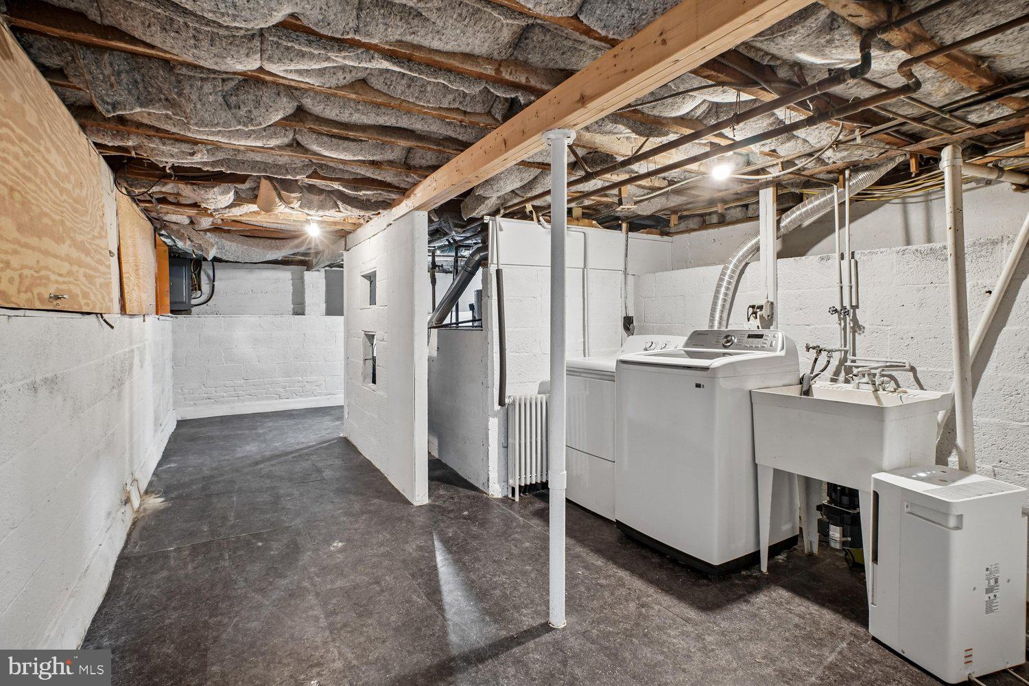 MAYWOOD - Residential