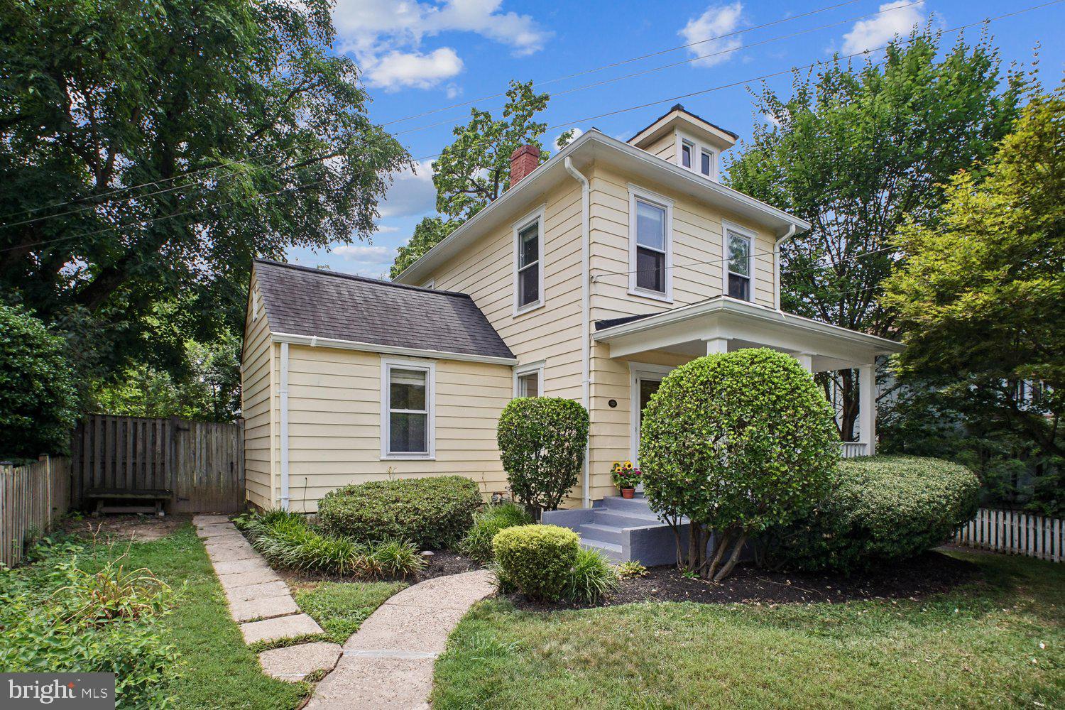MAYWOOD - Residential
