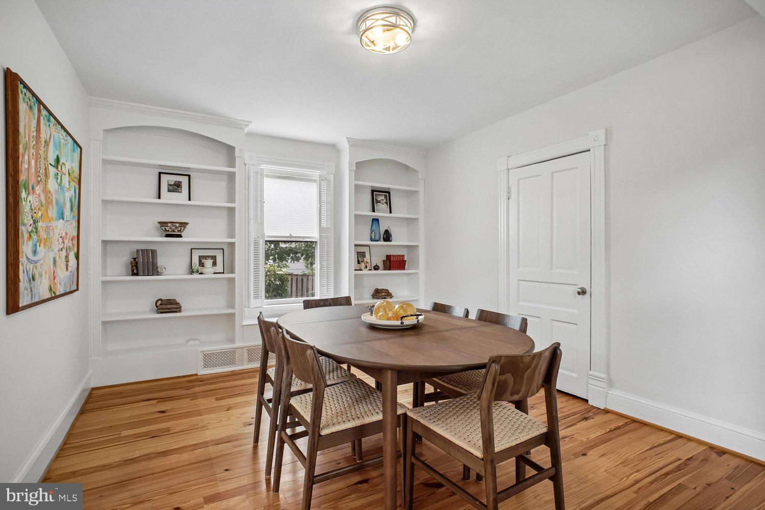 MAYWOOD - Residential