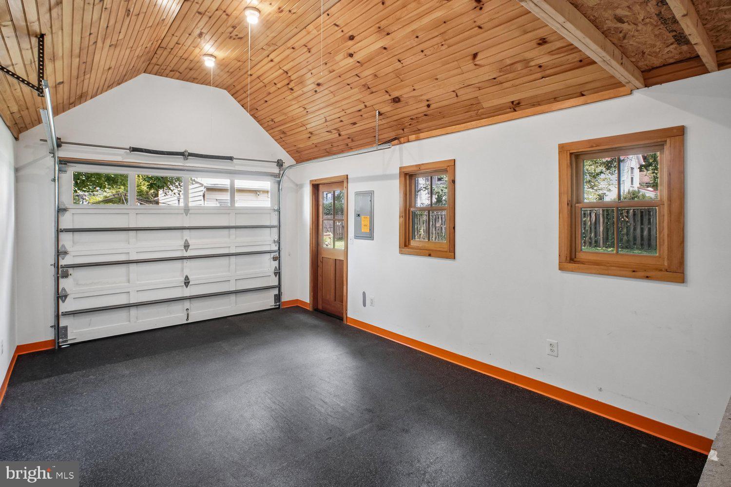 MAYWOOD - Residential