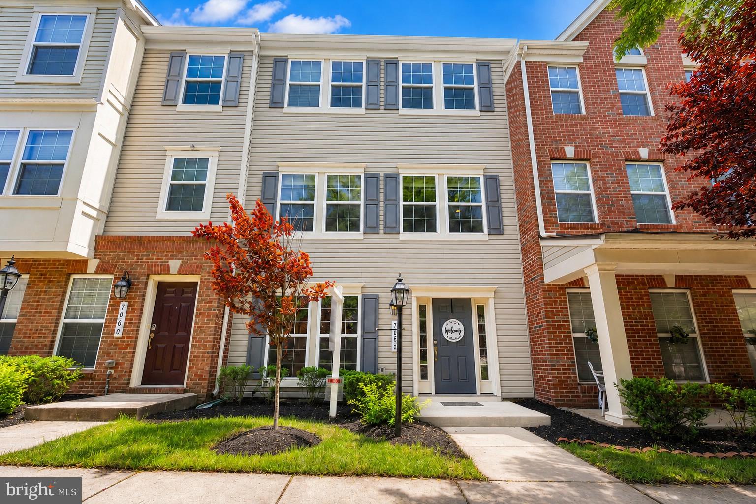 OXFORD SQUARE - Residential