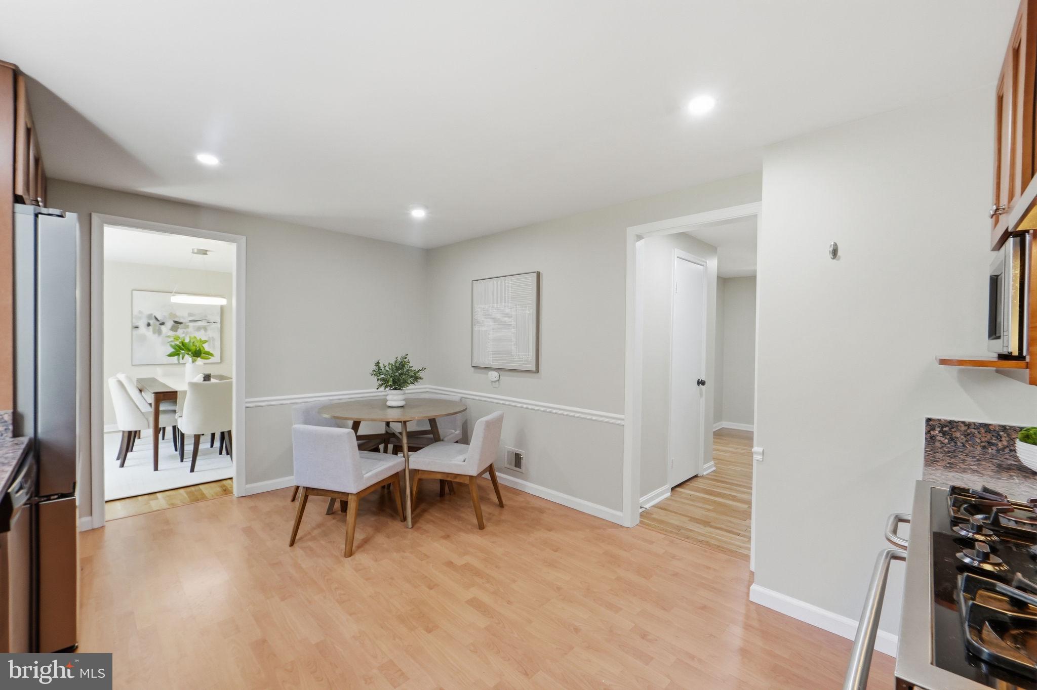 MONTGOMERY SQUARE - Residential