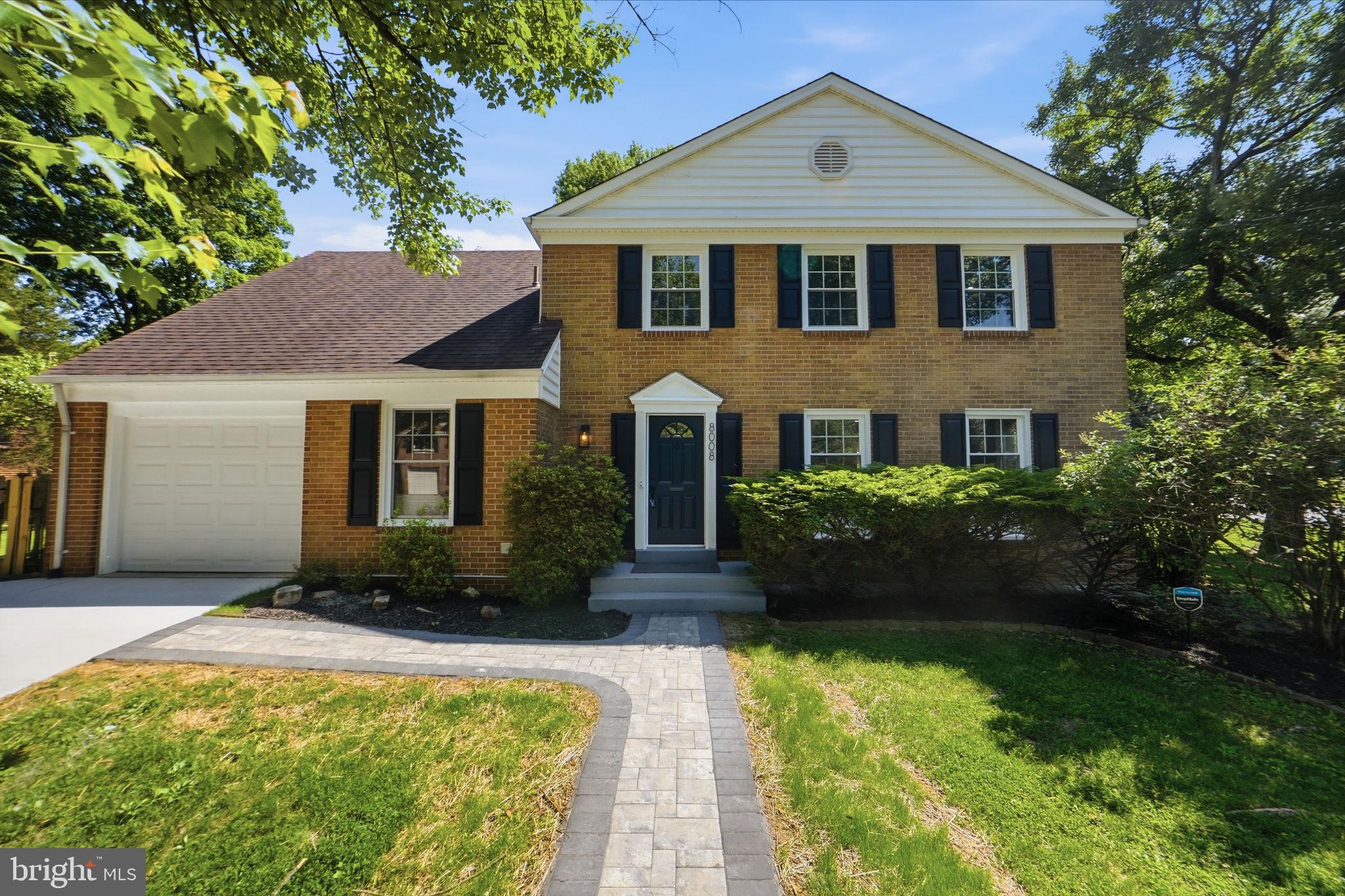 MONTGOMERY SQUARE - Residential