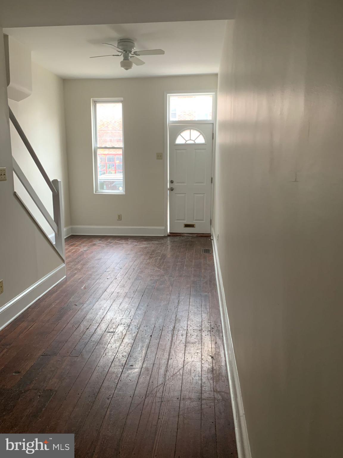 QUEEN VILLAGE - Residential
