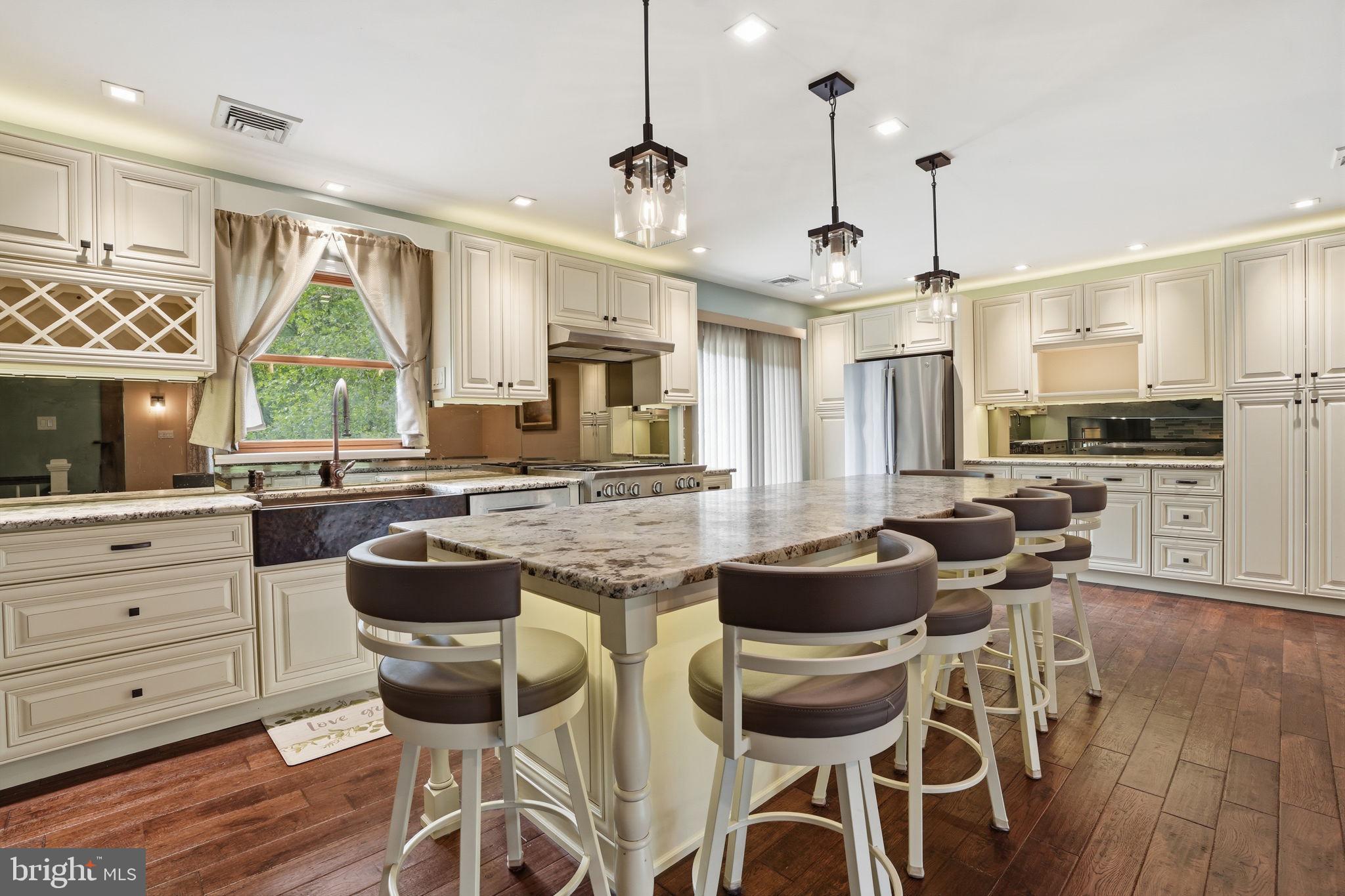BUTTONWOOD GLEN - Residential