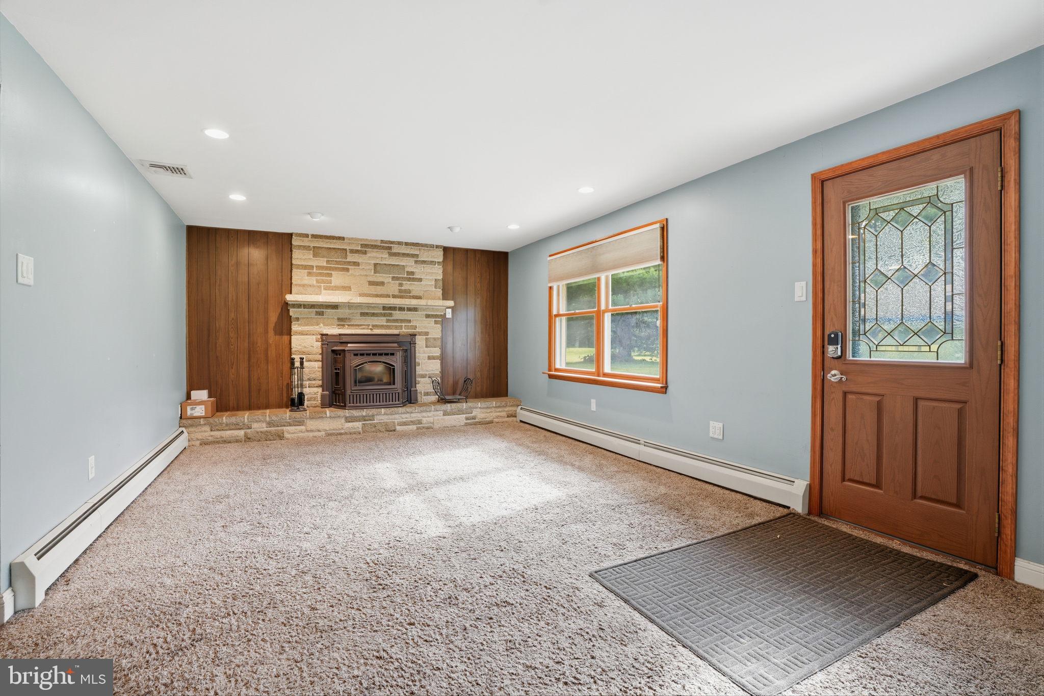 BUTTONWOOD GLEN - Residential