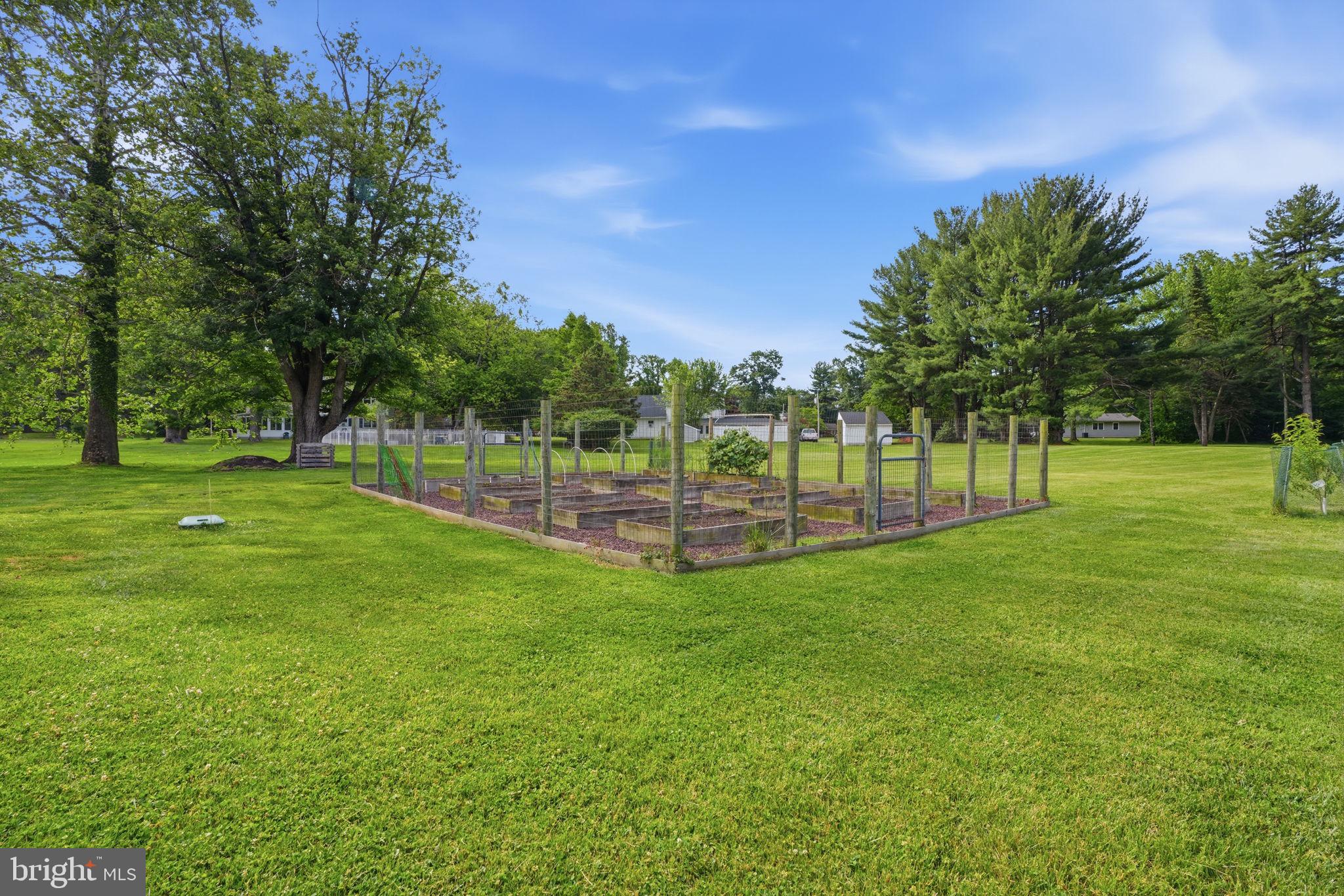 BUTTONWOOD GLEN - Residential