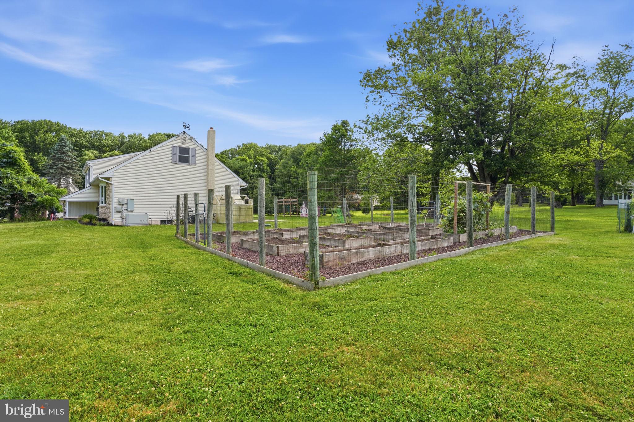 BUTTONWOOD GLEN - Residential