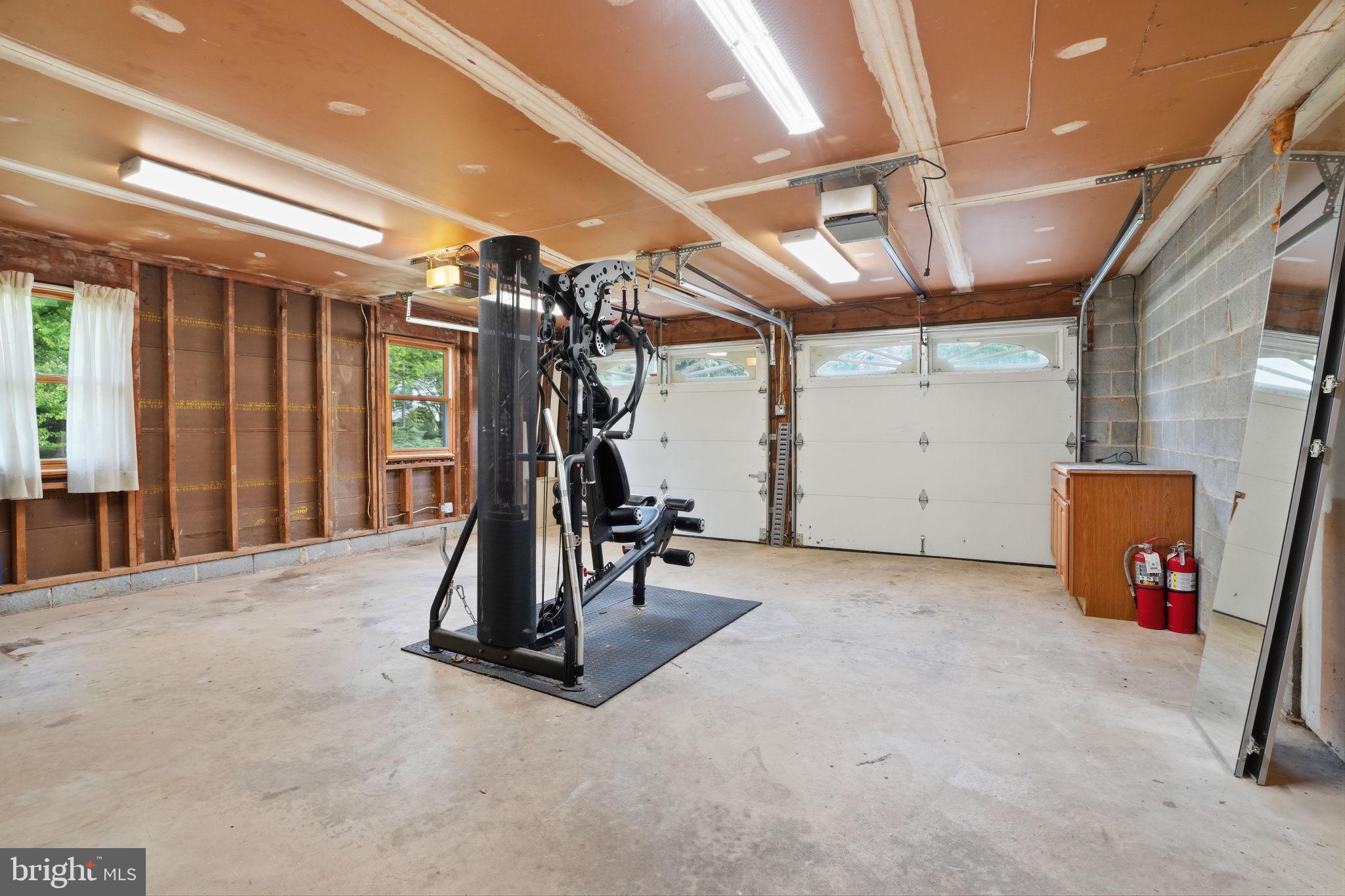 BUTTONWOOD GLEN - Residential