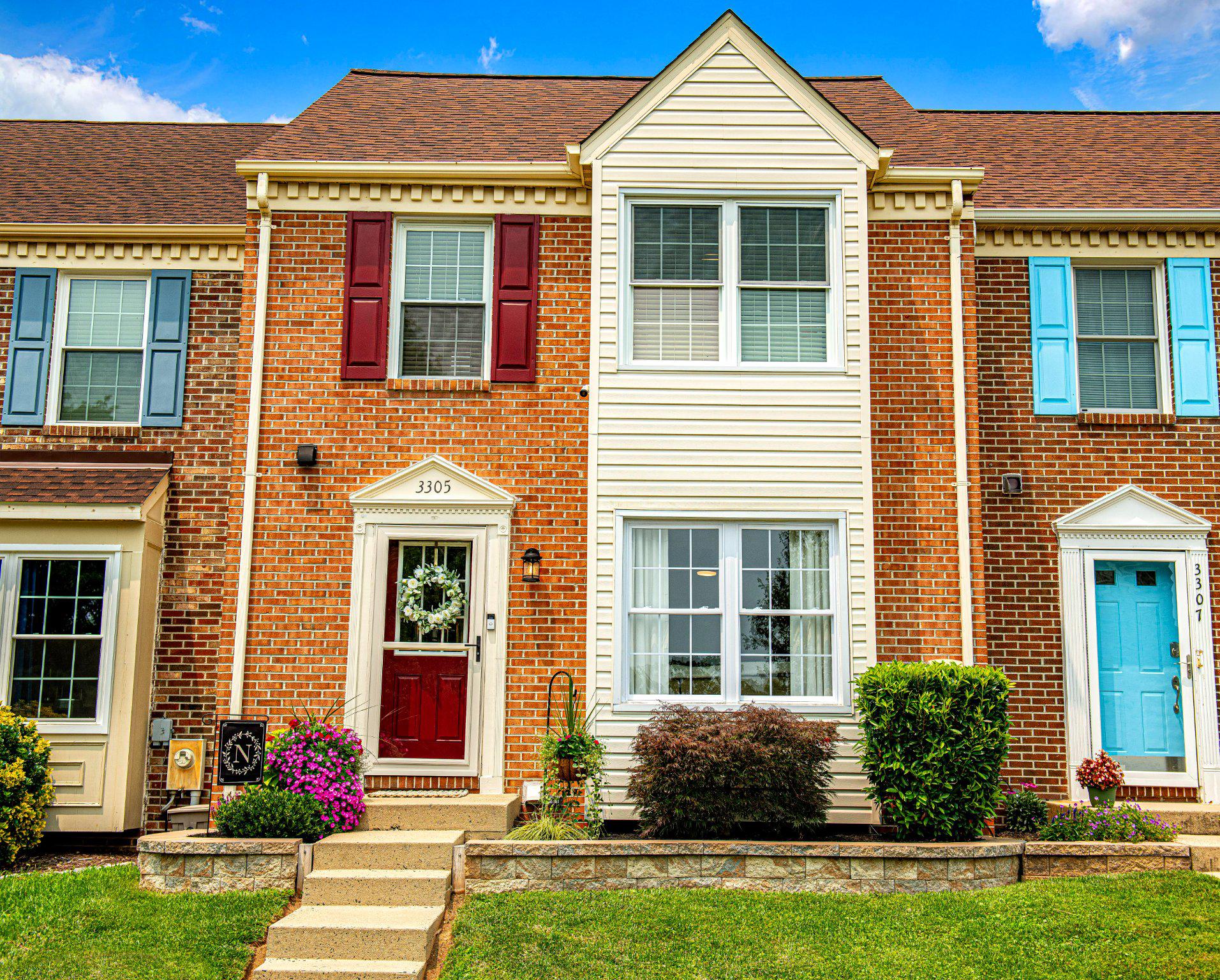 CONSTANT FRIENDSHIP - Residential