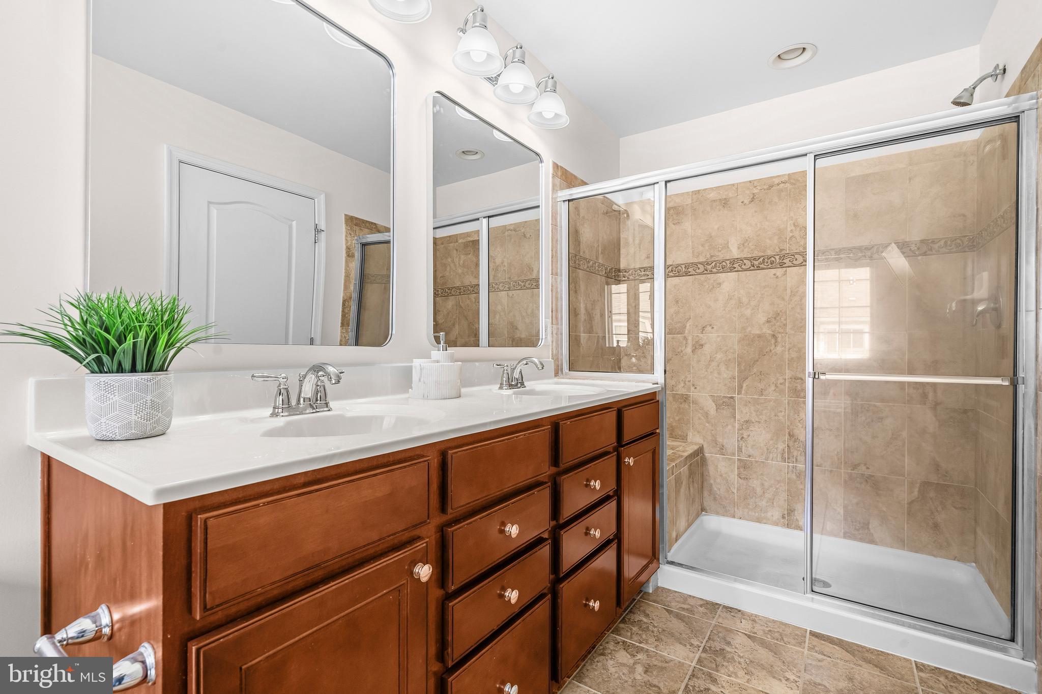 POINTE AT ARUNDEL PRESERVES - Residential