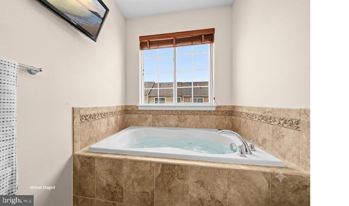 POINTE AT ARUNDEL PRESERVES - Residential