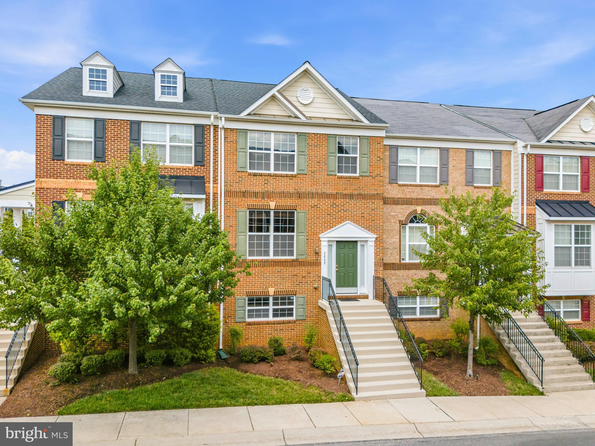 POINTE AT ARUNDEL PRESERVES - Residential