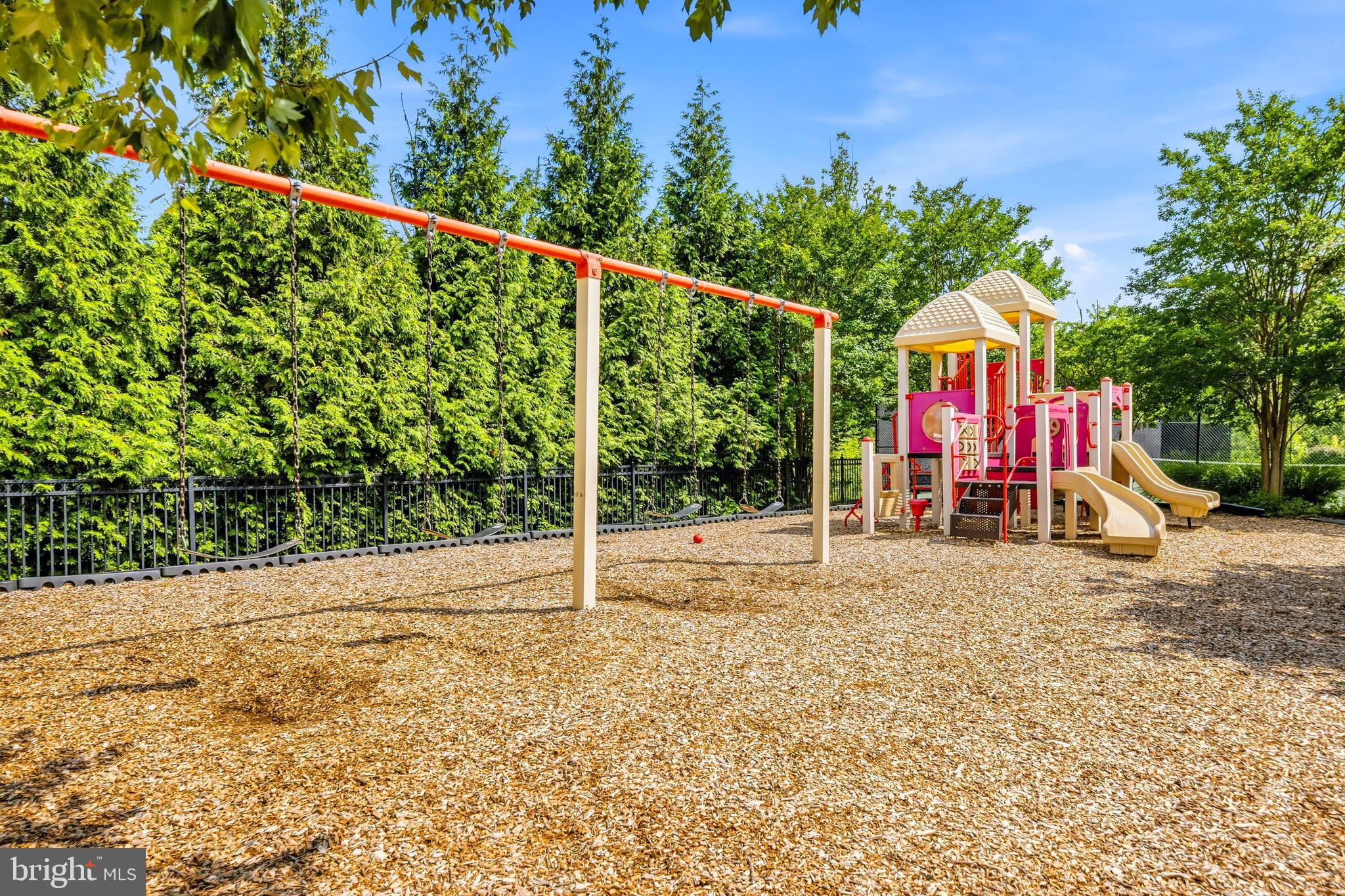 POINTE AT ARUNDEL PRESERVES - Residential