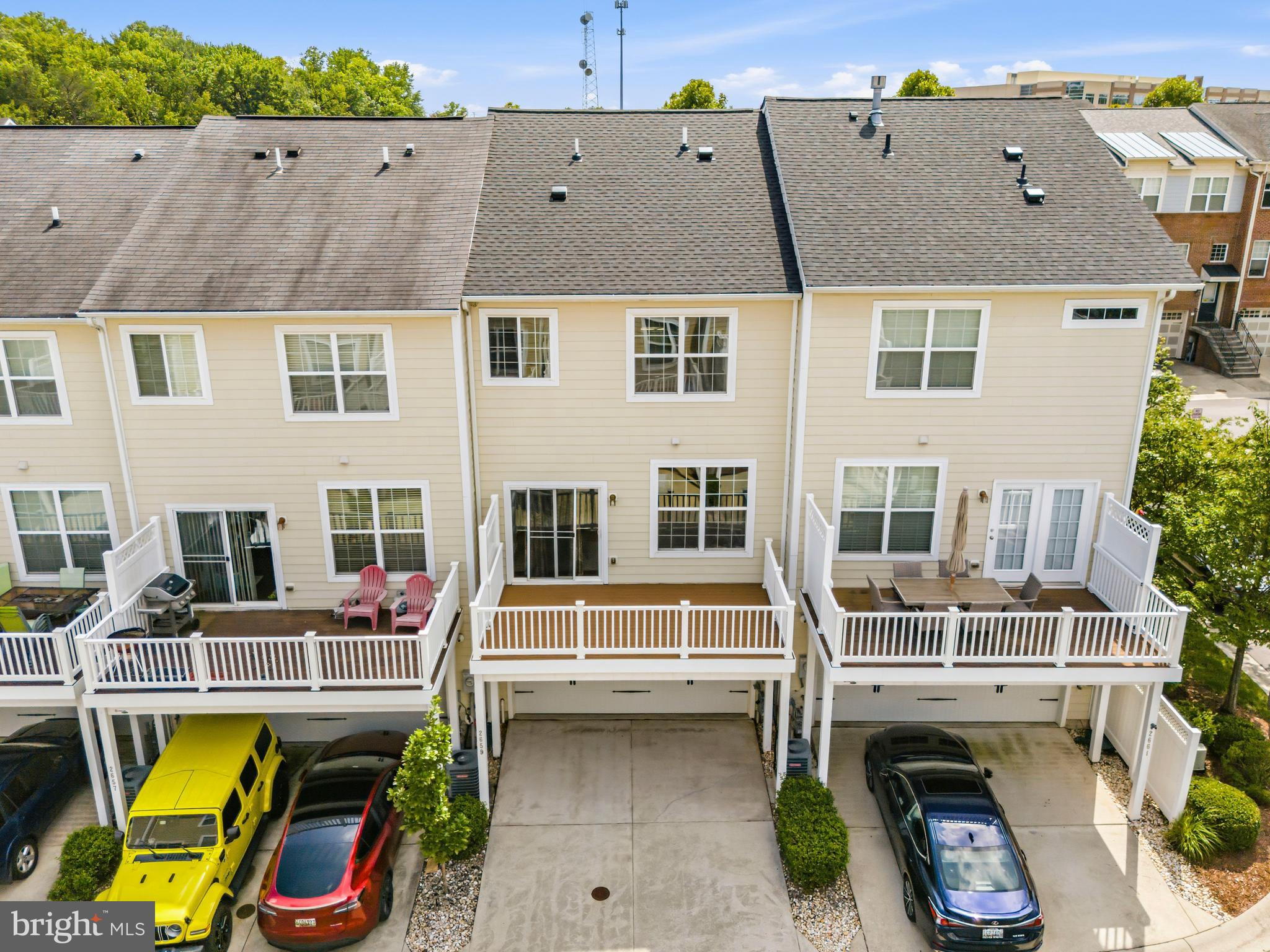 POINTE AT ARUNDEL PRESERVES - Residential