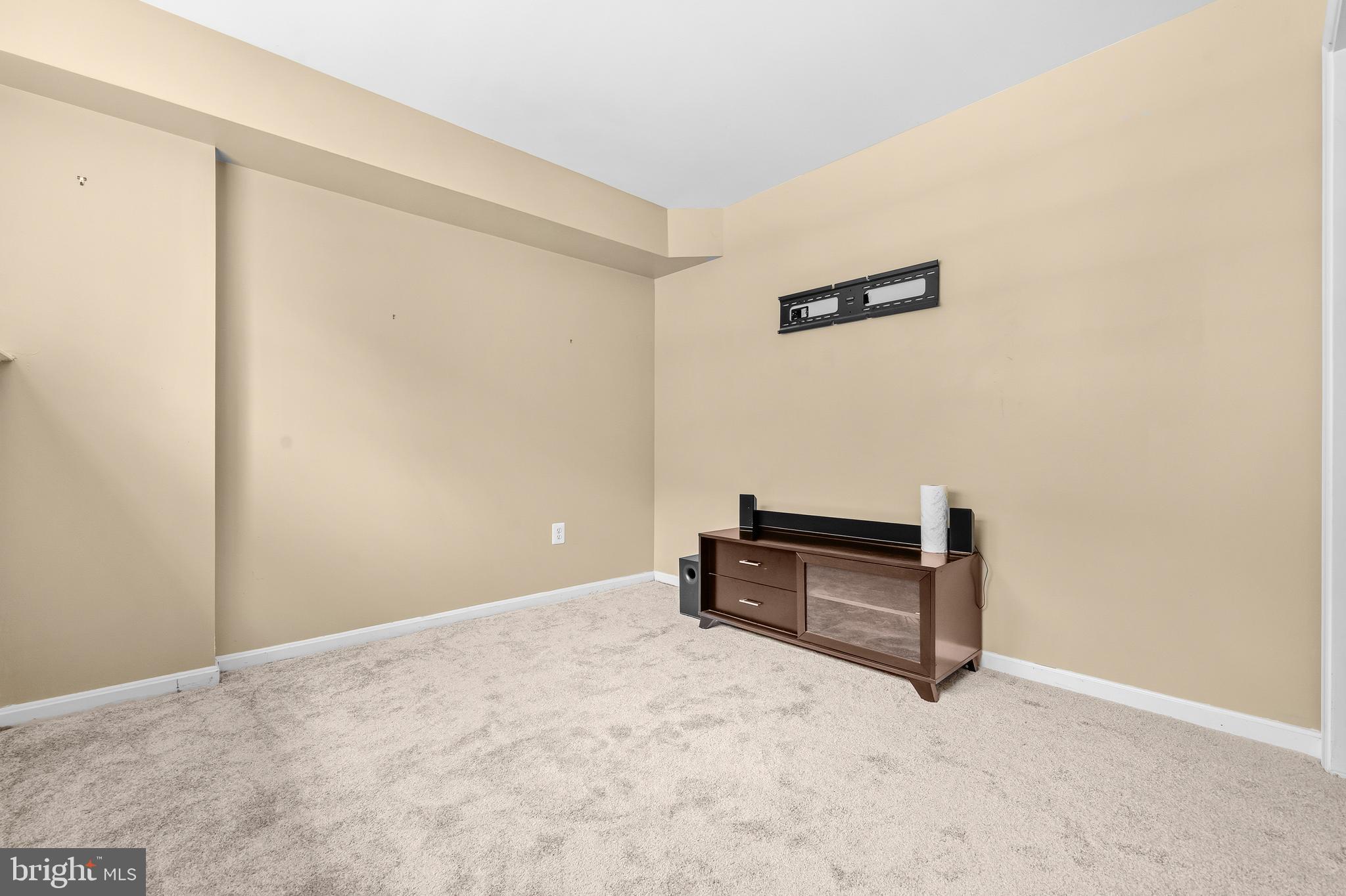 POINTE AT ARUNDEL PRESERVES - Residential