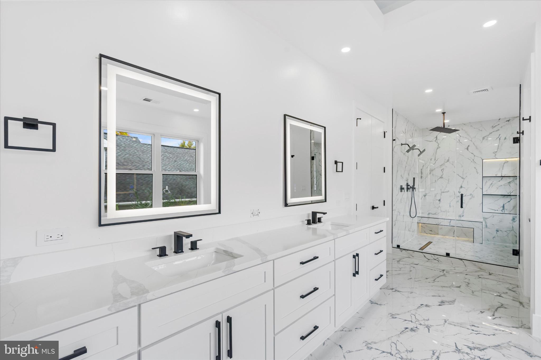 PIMMIT HILLS - Residential