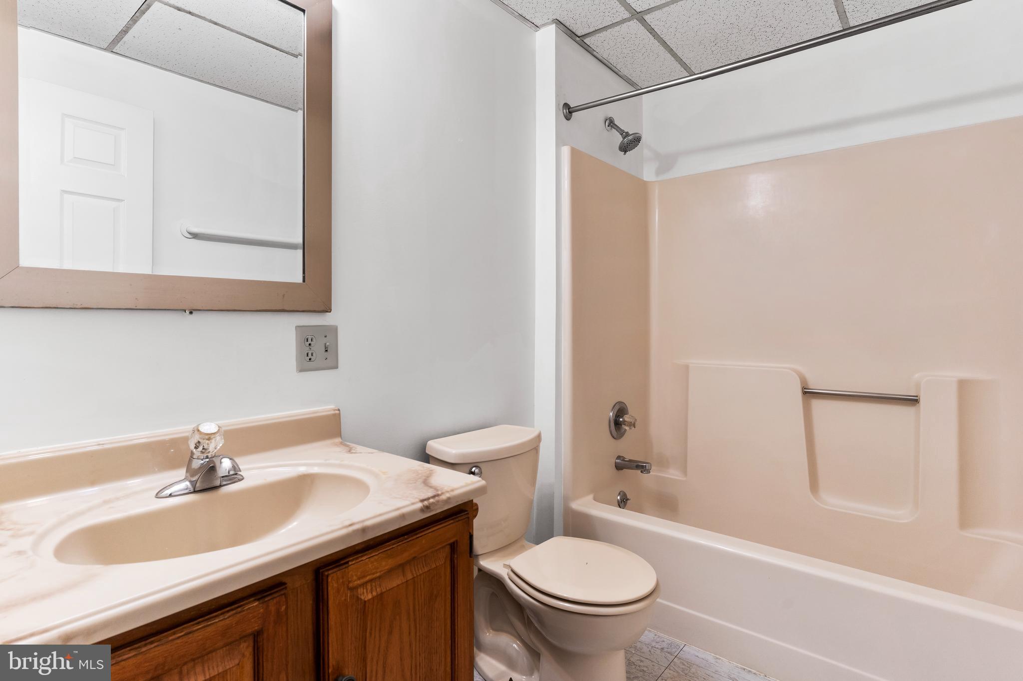 RENAISSANCE GARDENS CONDOMINIUMS - Residential