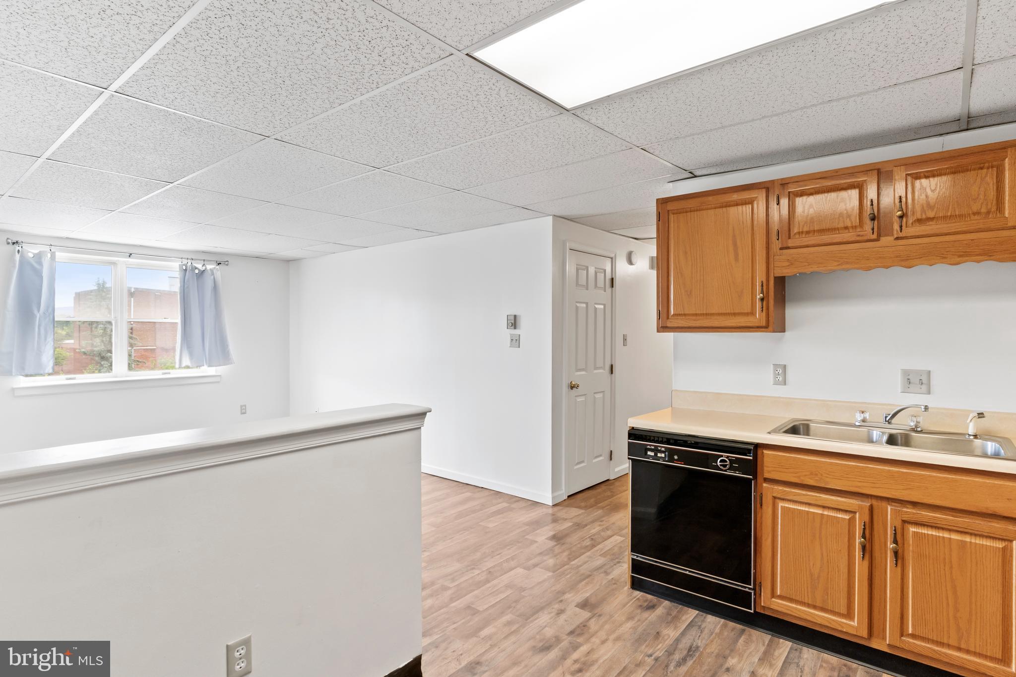 RENAISSANCE GARDENS CONDOMINIUMS - Residential
