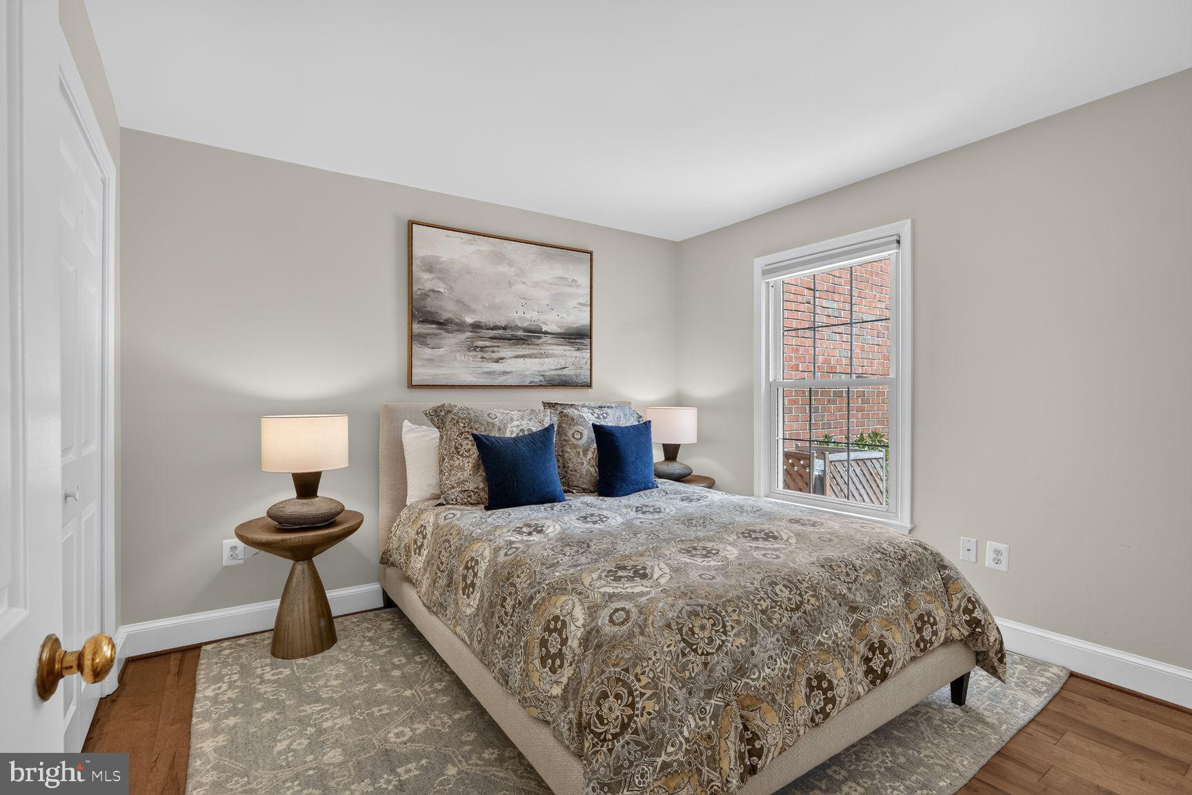 SUTTON PLACE - Residential